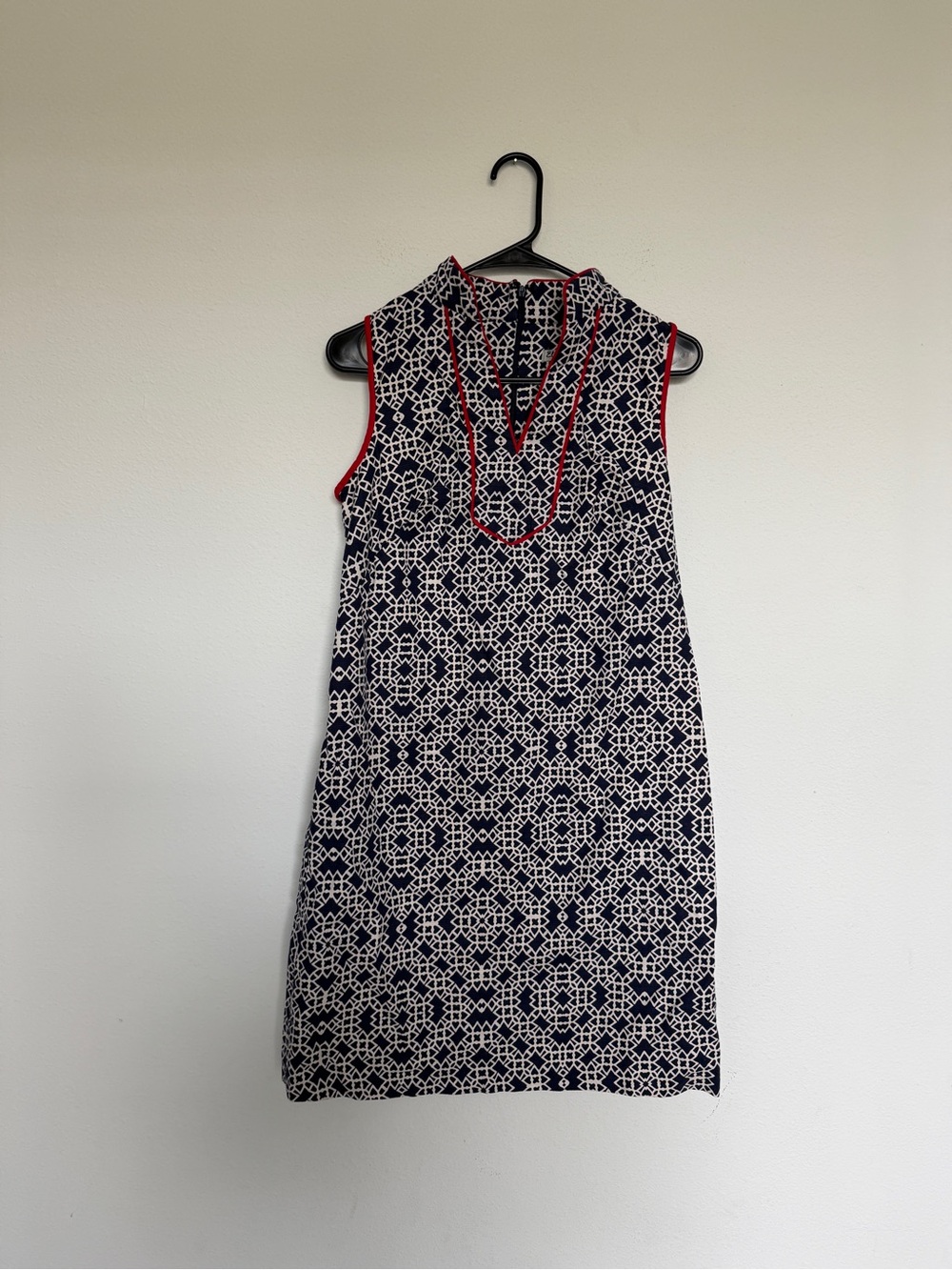 Eliza J Navy and White Geometric Sleeveless Shift Dress with Red Trim